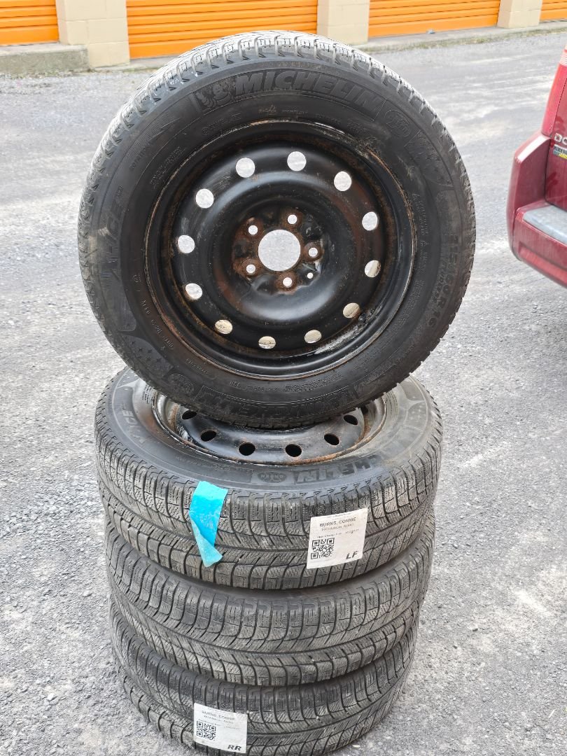 4x 16" Nissan Altima 2013 5x114.3 215 60 16 Michelin X-Ice
