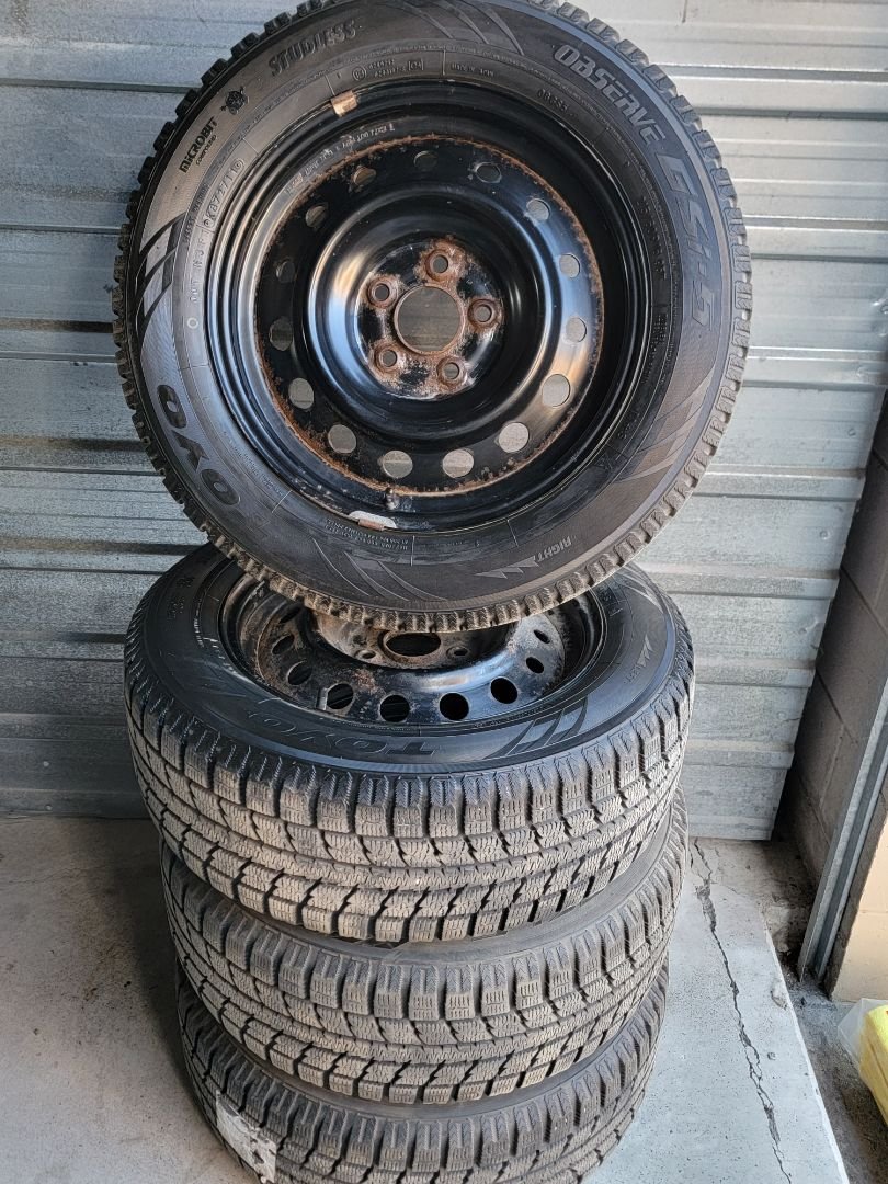 4x 16" Nissan Altima 2017 5x114.3 215 60 16 Yokohama iceGUARD iG53c