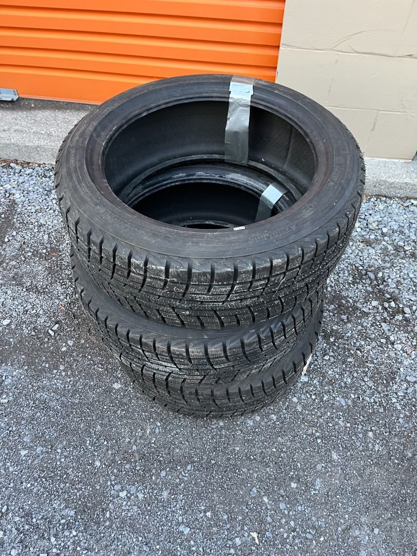 1x 205/50R17 Yokohama iceGUARD iG52c