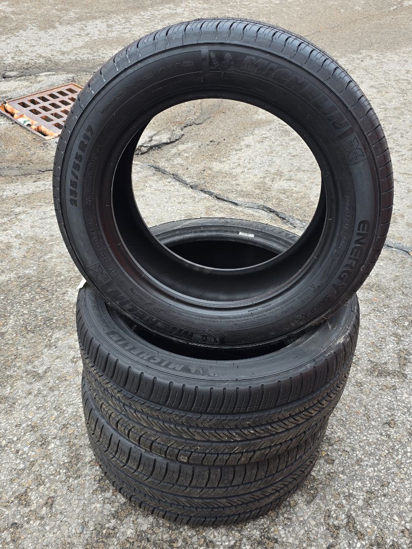 3x 235/55R17 Michelin Energy Saver AS