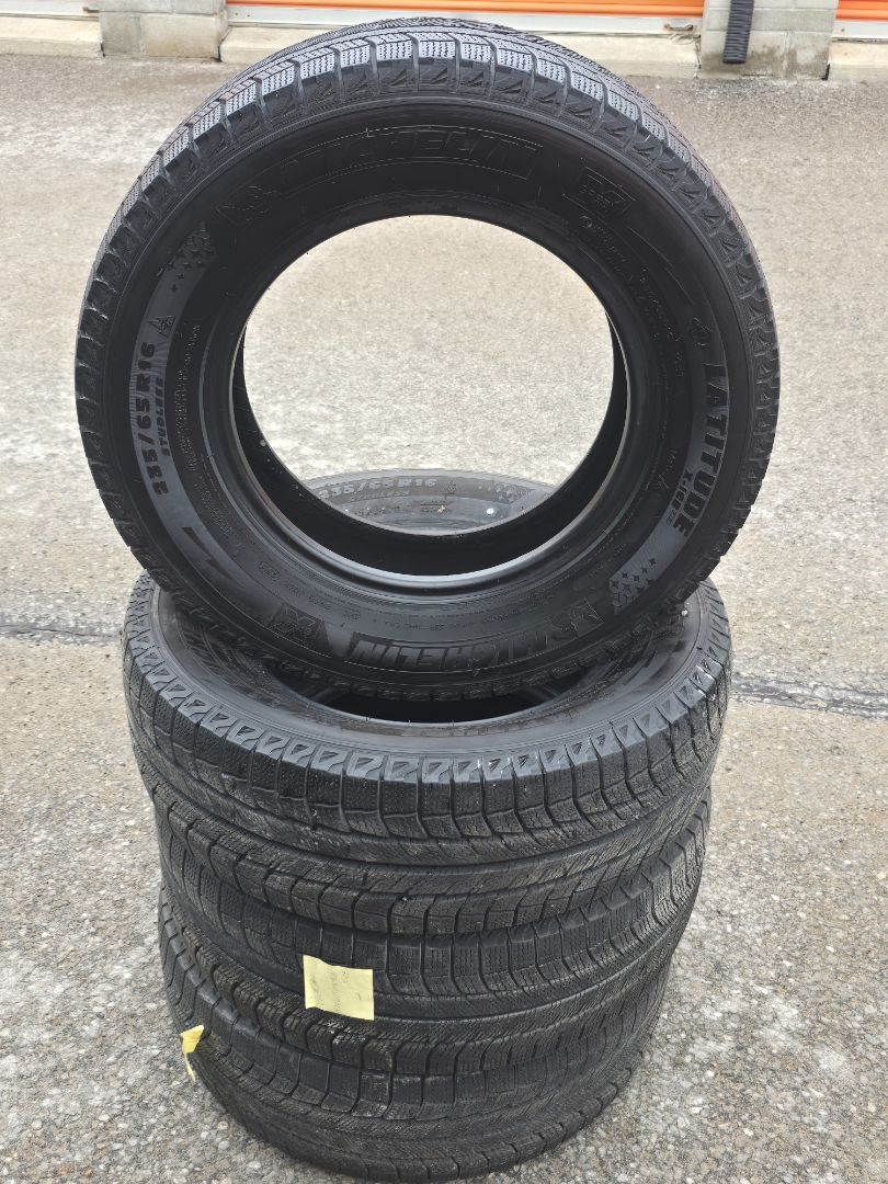 4x 235/65R16 Michelin Latitude X-ICE