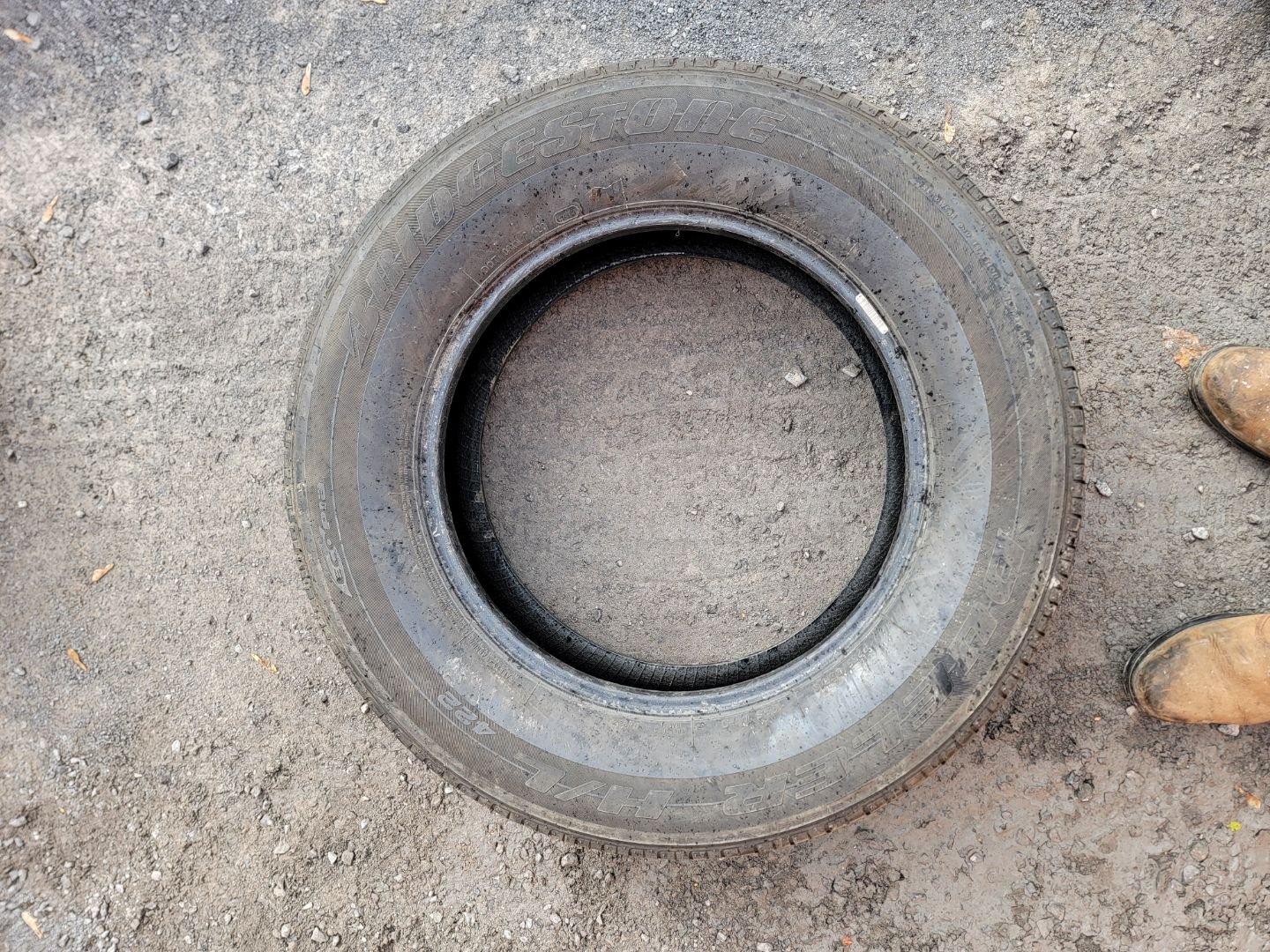 1x 255/65R18 Bridgestone Dueler H/L 422