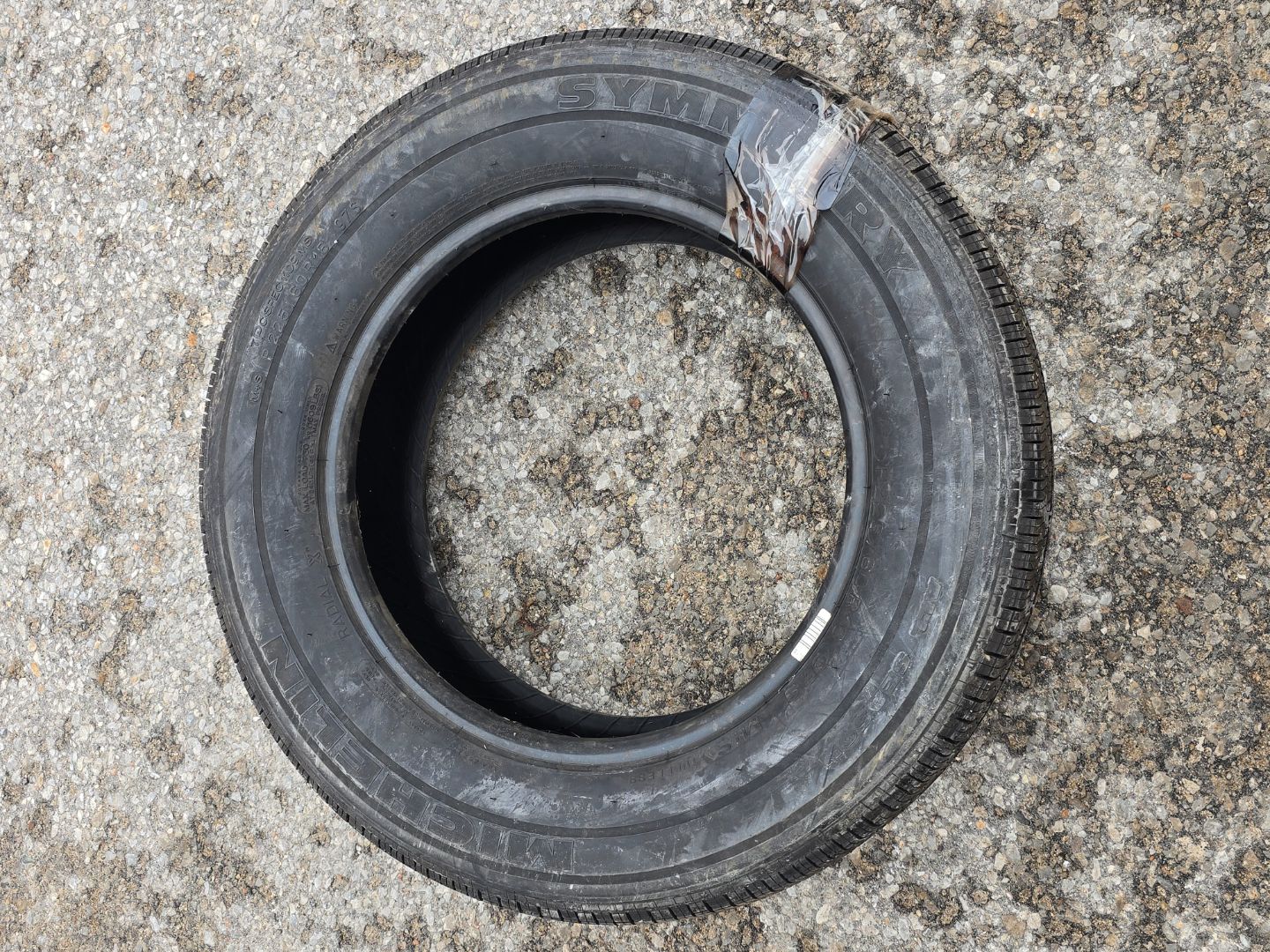 1x 225/60R16 Michelin 97S Symmetry