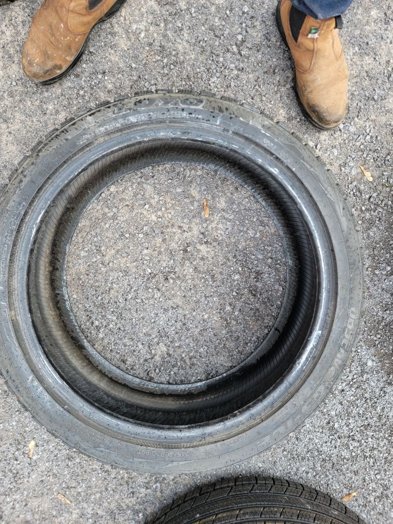 1x 245/40R20 Toyo Observe GSi-ICE