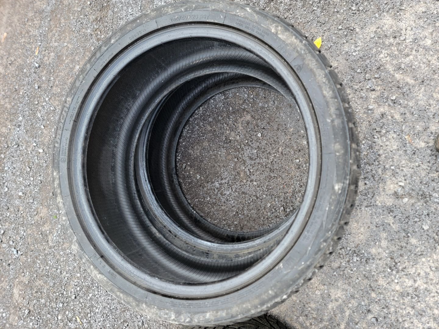 2x 245/40R20 Toyo Observe GSi-ICE