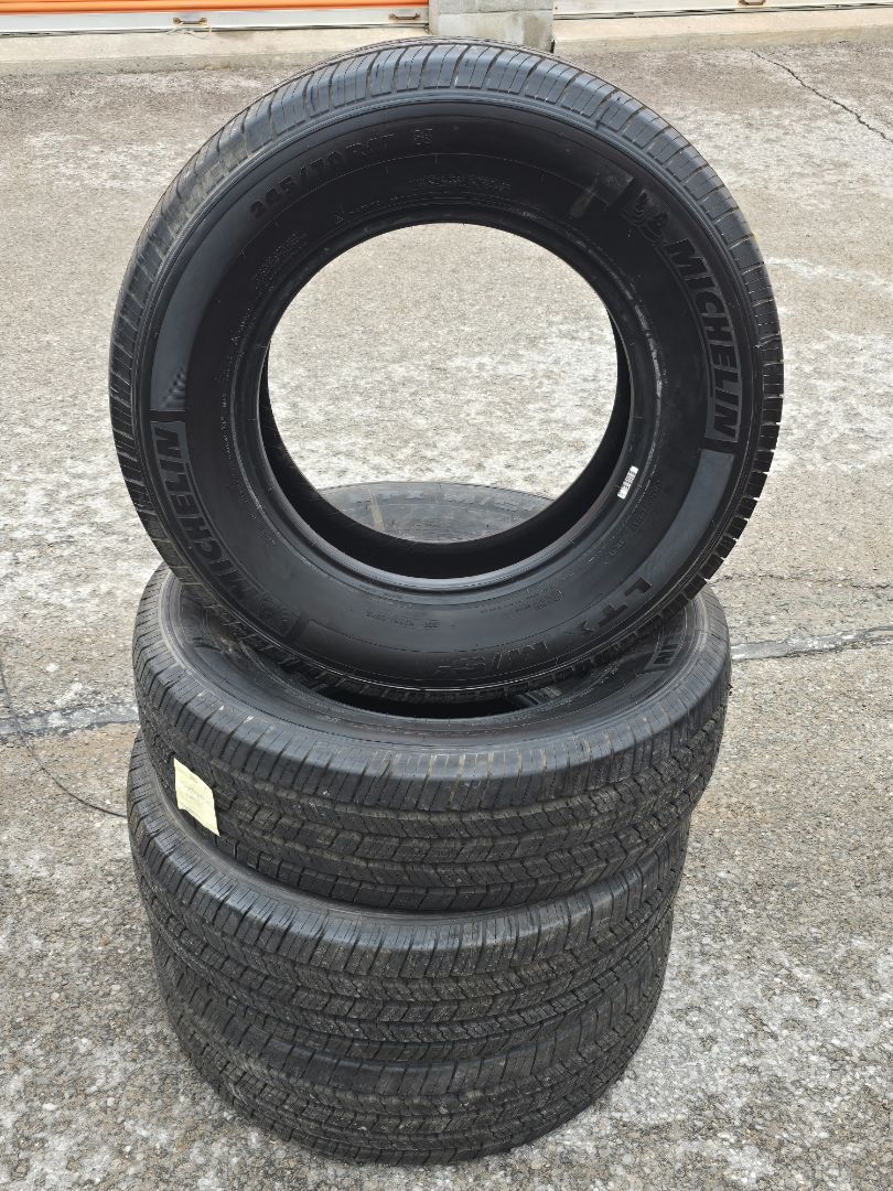 4x 245/70R17 Michelin LTX MS2