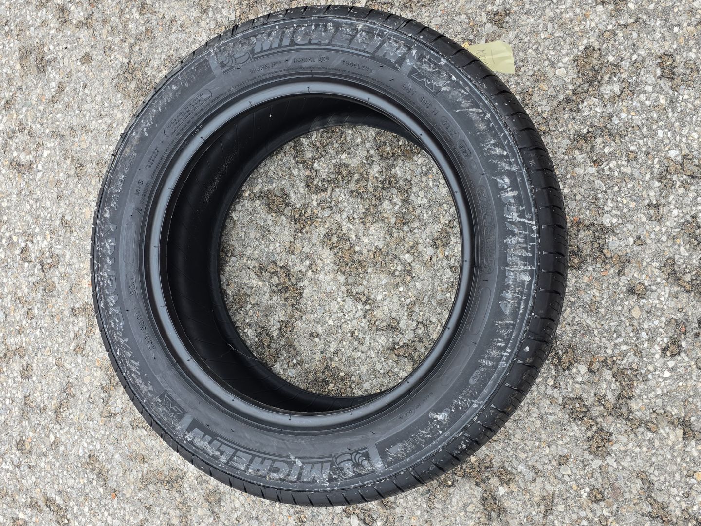 1x 235/55R17 Michelin 99H Energy Saver AS