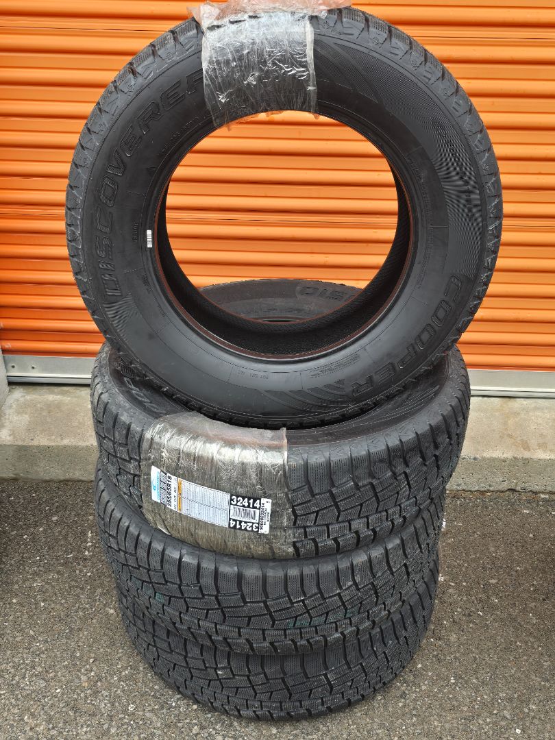 4x 255/65R18 Cooper Tires Discoverer