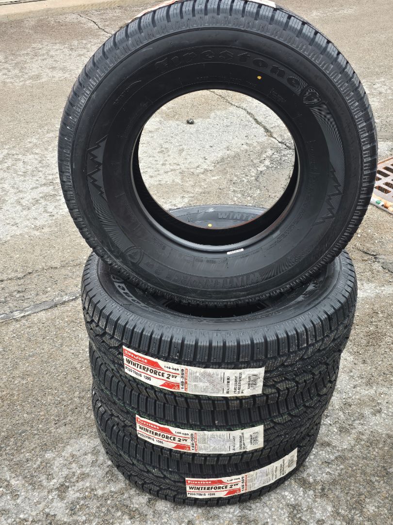4x 255/70R16 Firestone 109S Winterforce 2 UV