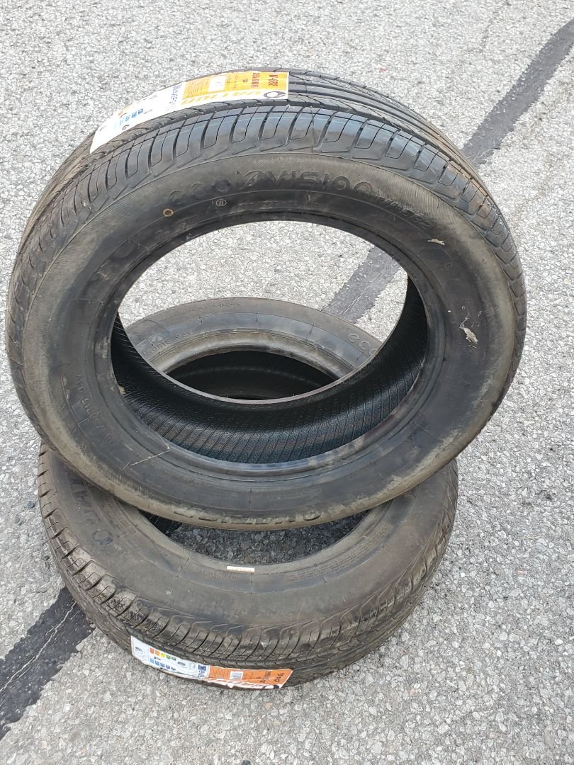 2x 205/60R16 Ovation VI-682