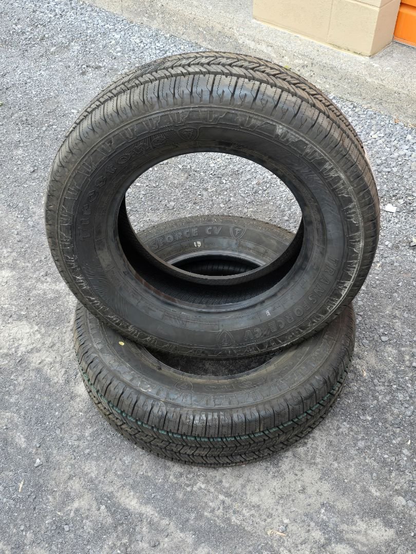 2x 235/65R16 Firestone TRANSFORCE CV