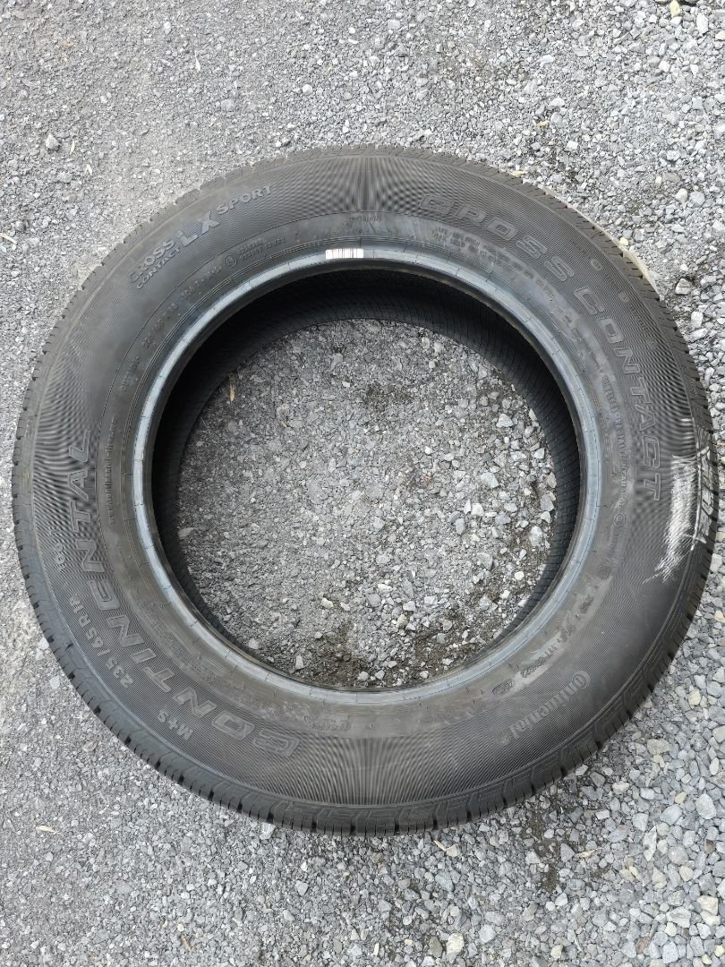 1x 235/65R18 Continental CrossContact LX Sport