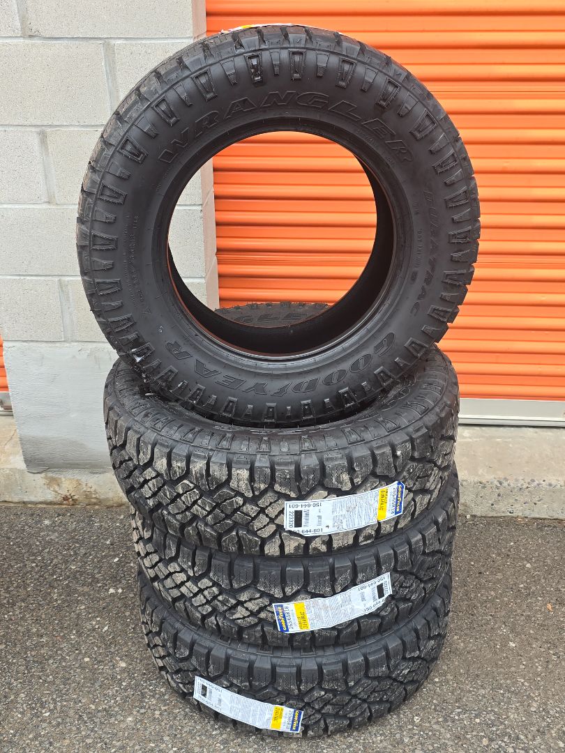 4x 265/65R18 Goodyear 114S Wrangler Duratrac