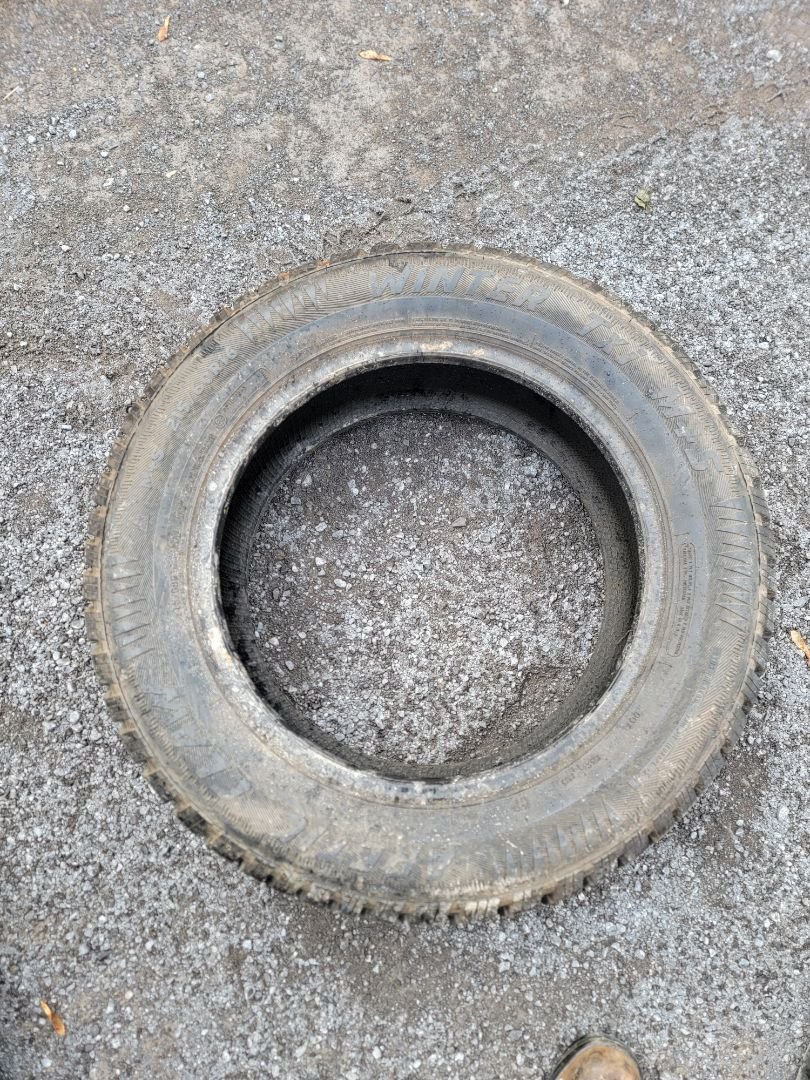 1x 215/60R16 WinterClaw Arctic Claw Winter TXI