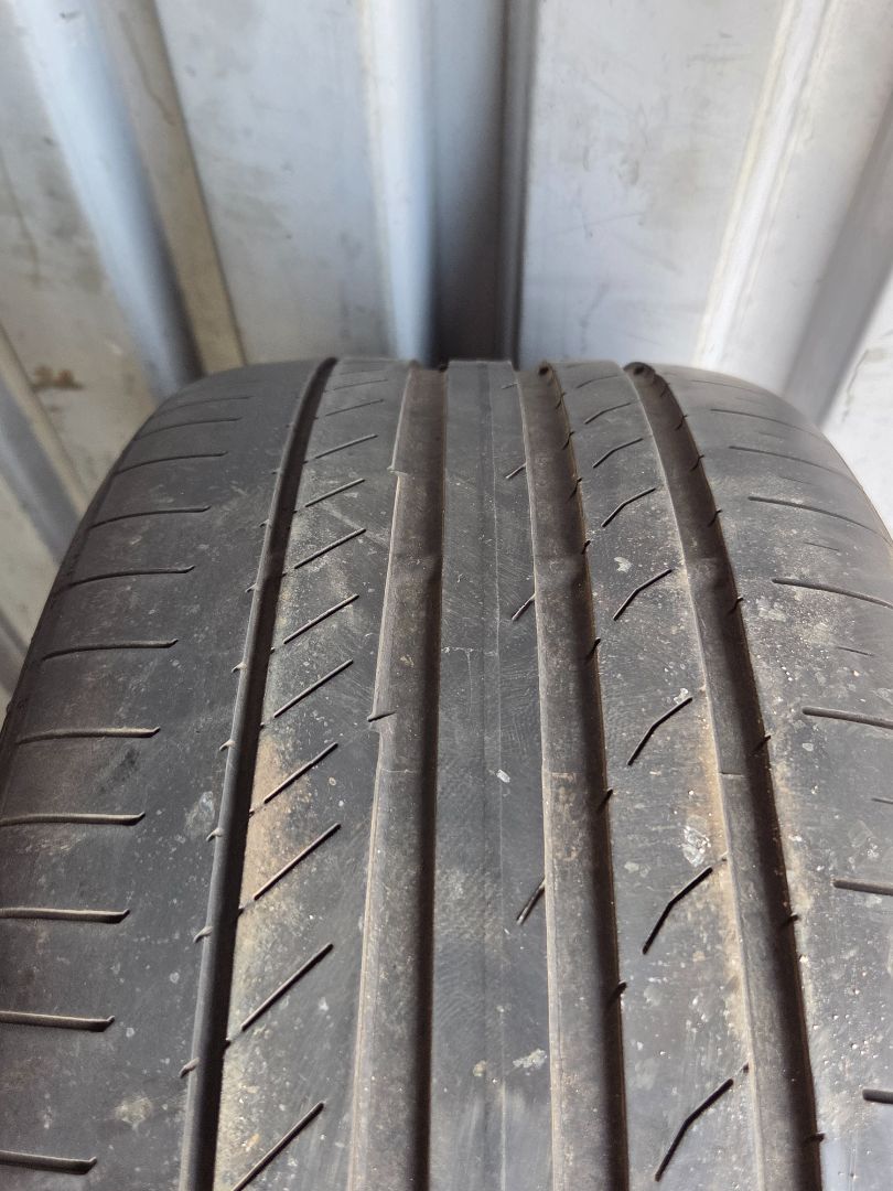 Tire image 1