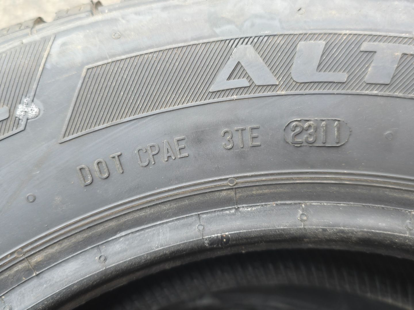 Tire image 3