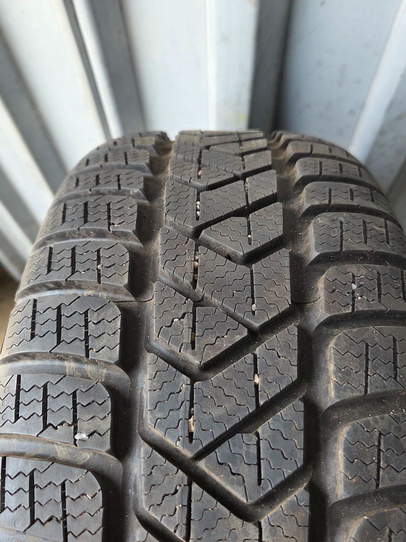 Tire image 1