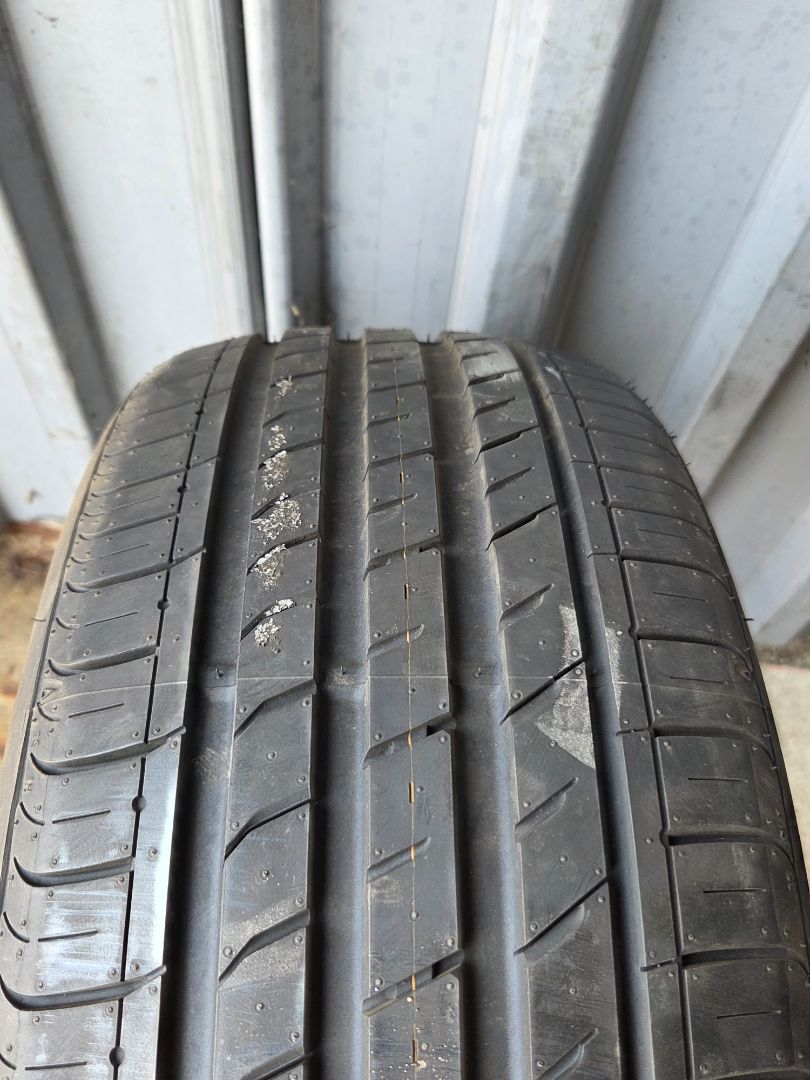 Tire image 2