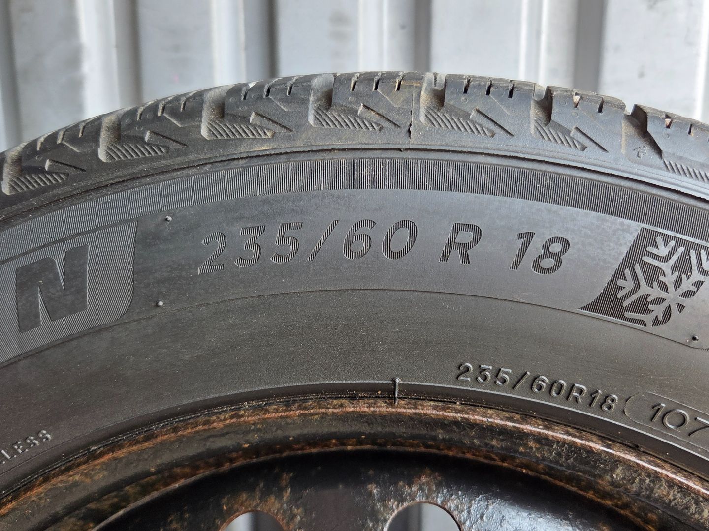 Tire image 1