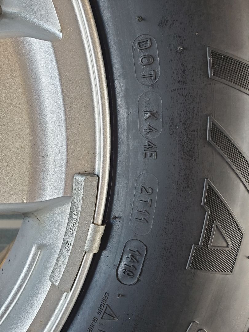Tire image 1
