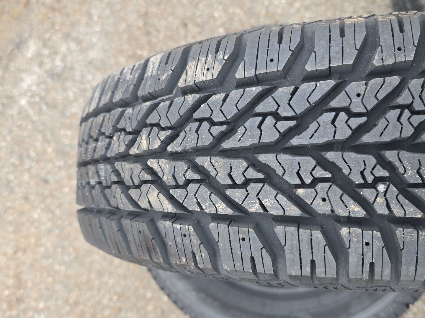 Tire image 3