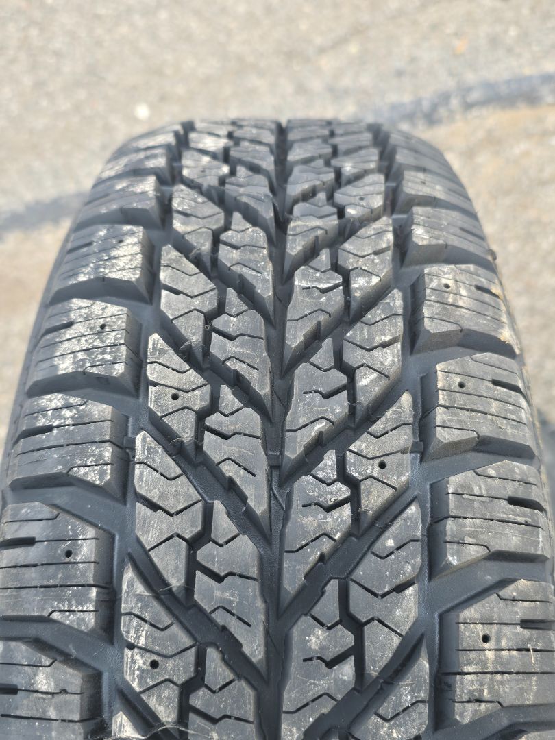 Tire image 3