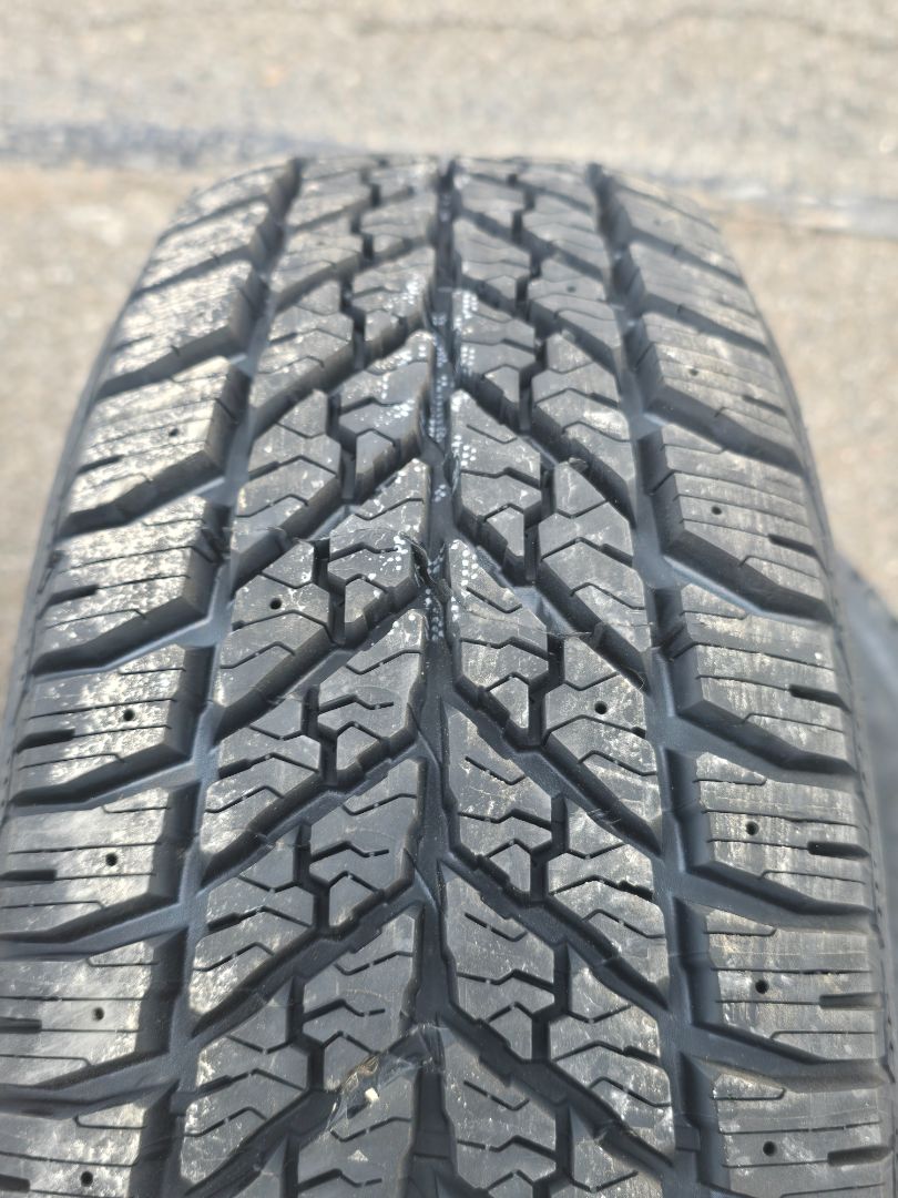 Tire image 3