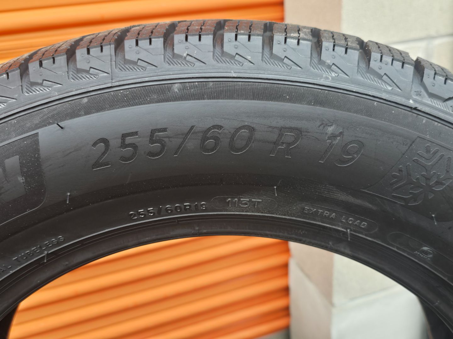 Tire image 1
