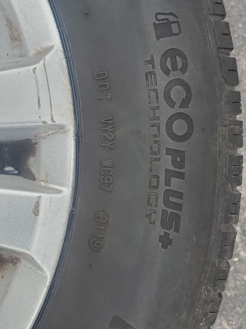 Tire image 3