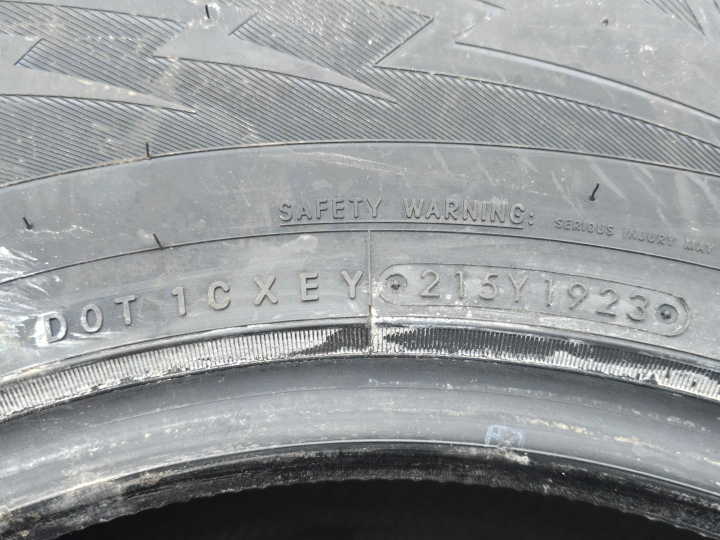 Tire image 3