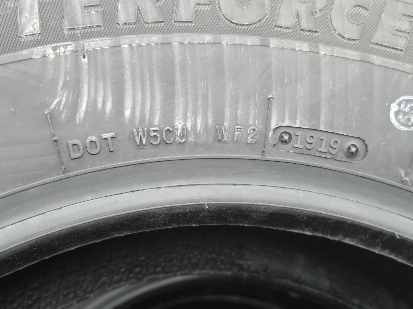 Tire image 4