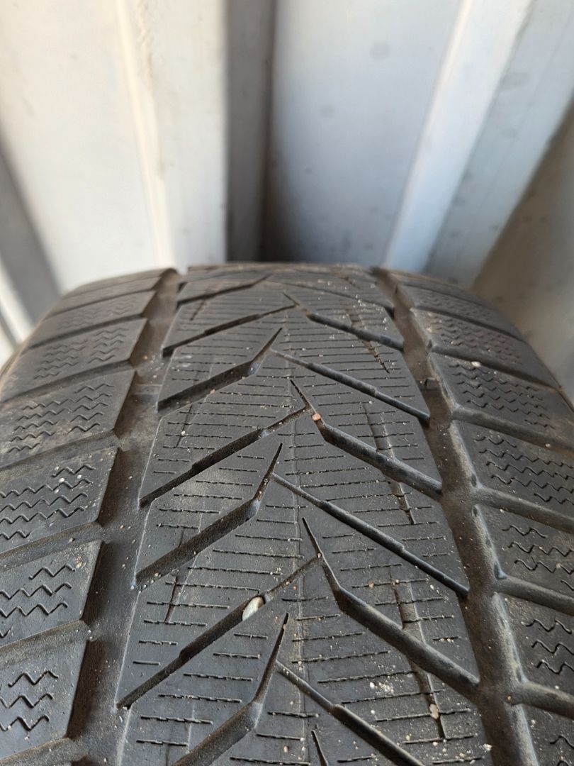 Tire image 1