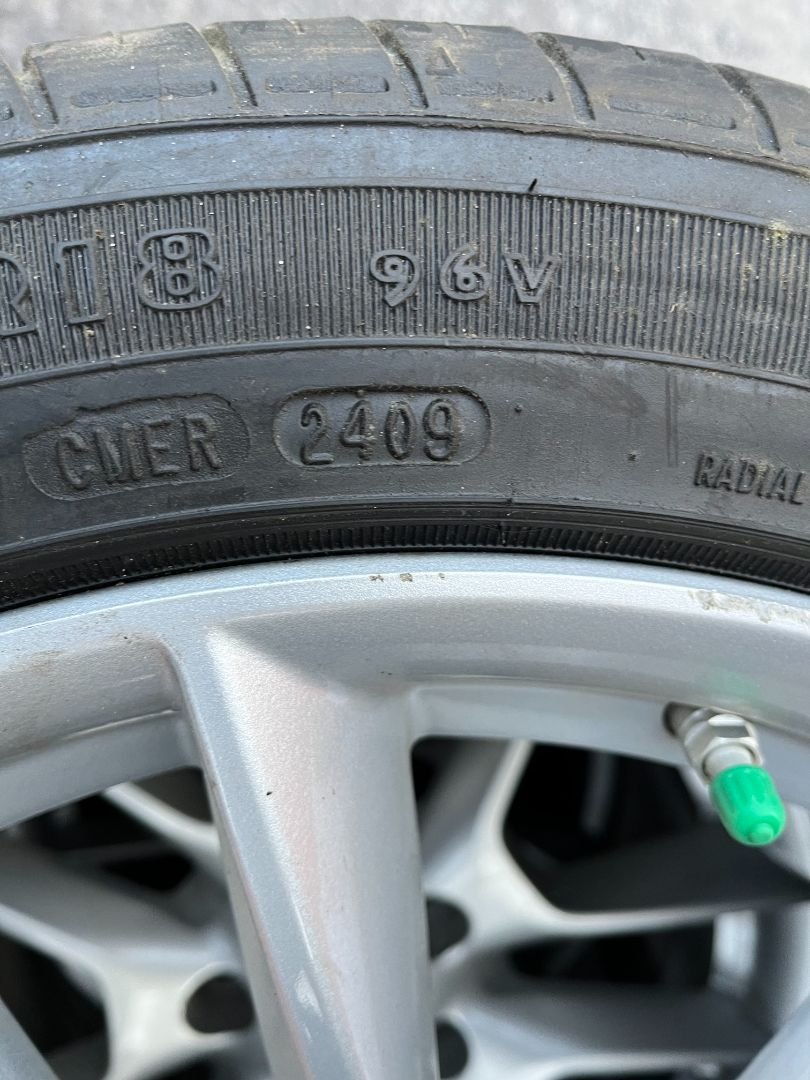 Tire image 3