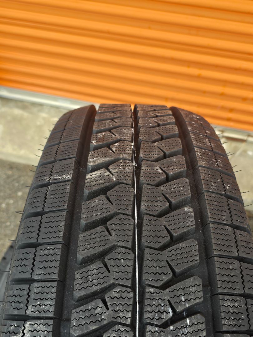 Tire image 3