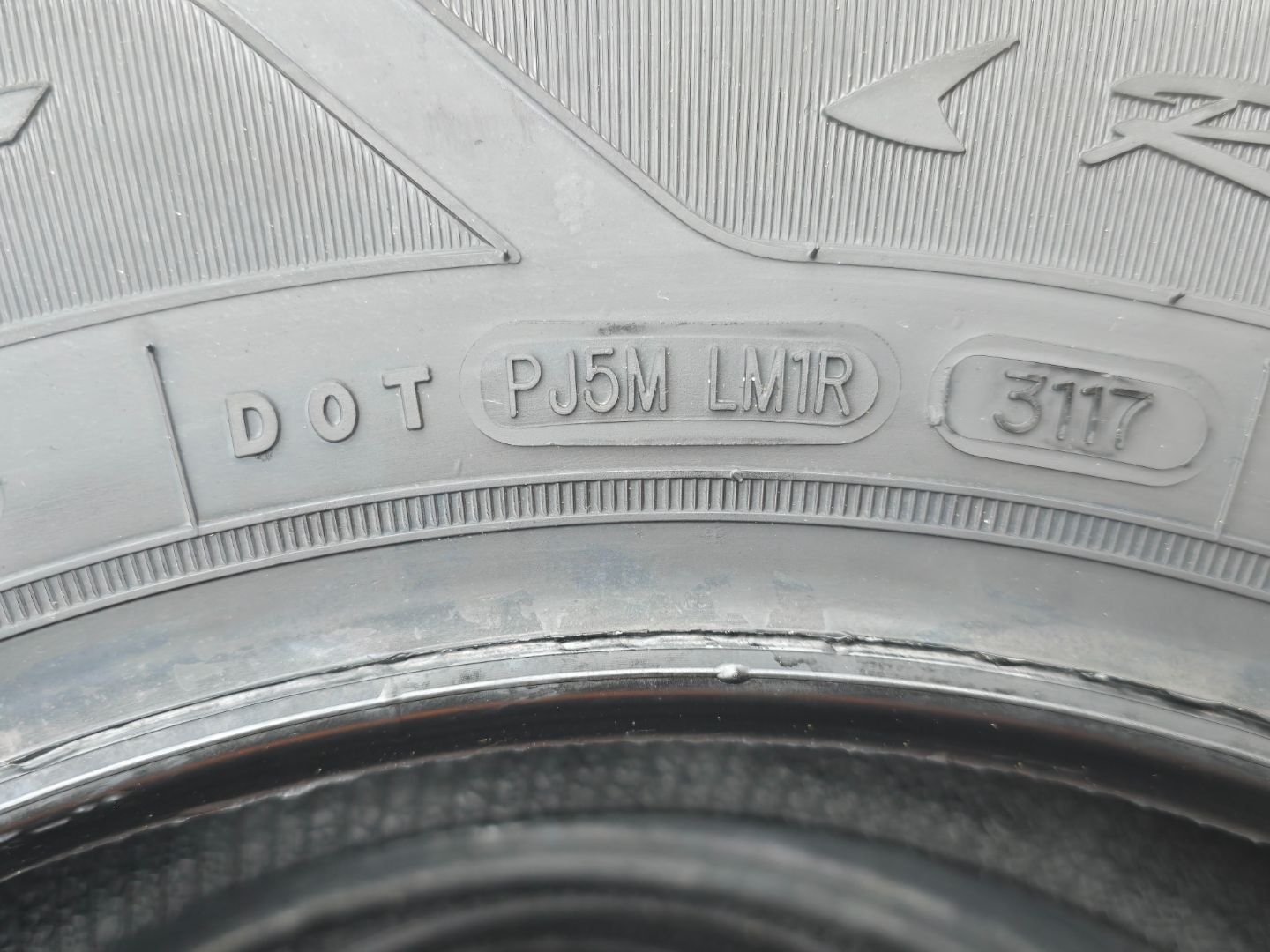 Tire image 4