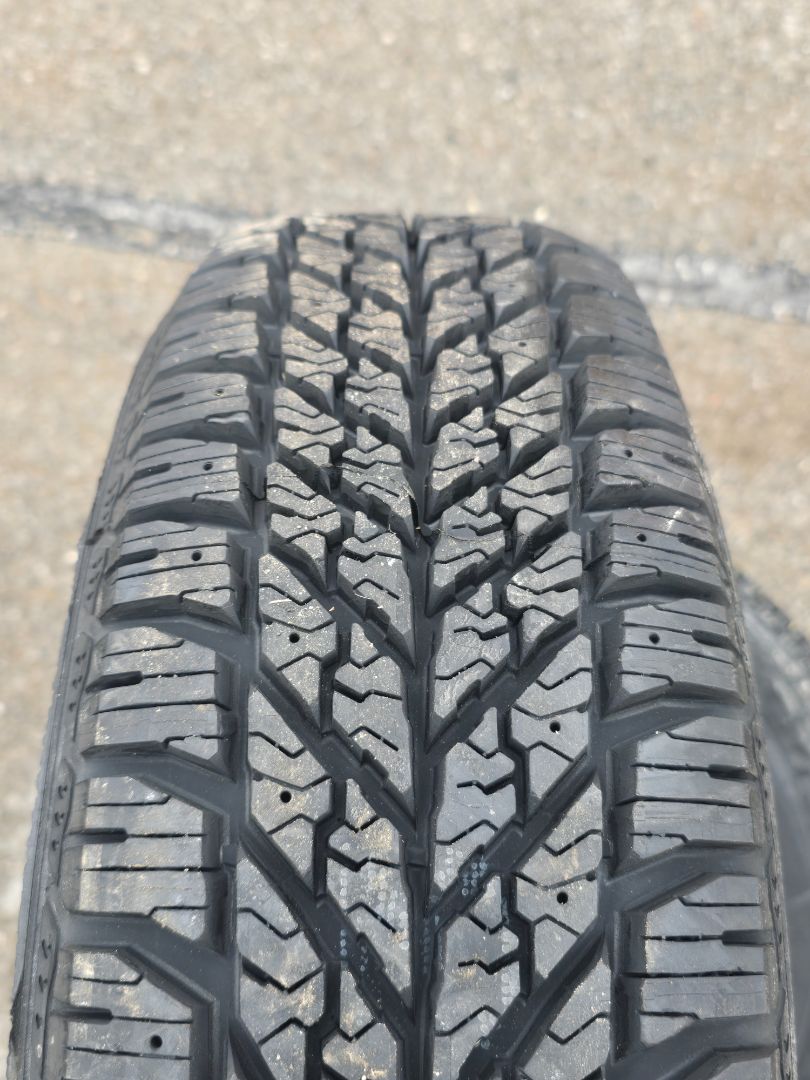 Tire image 3