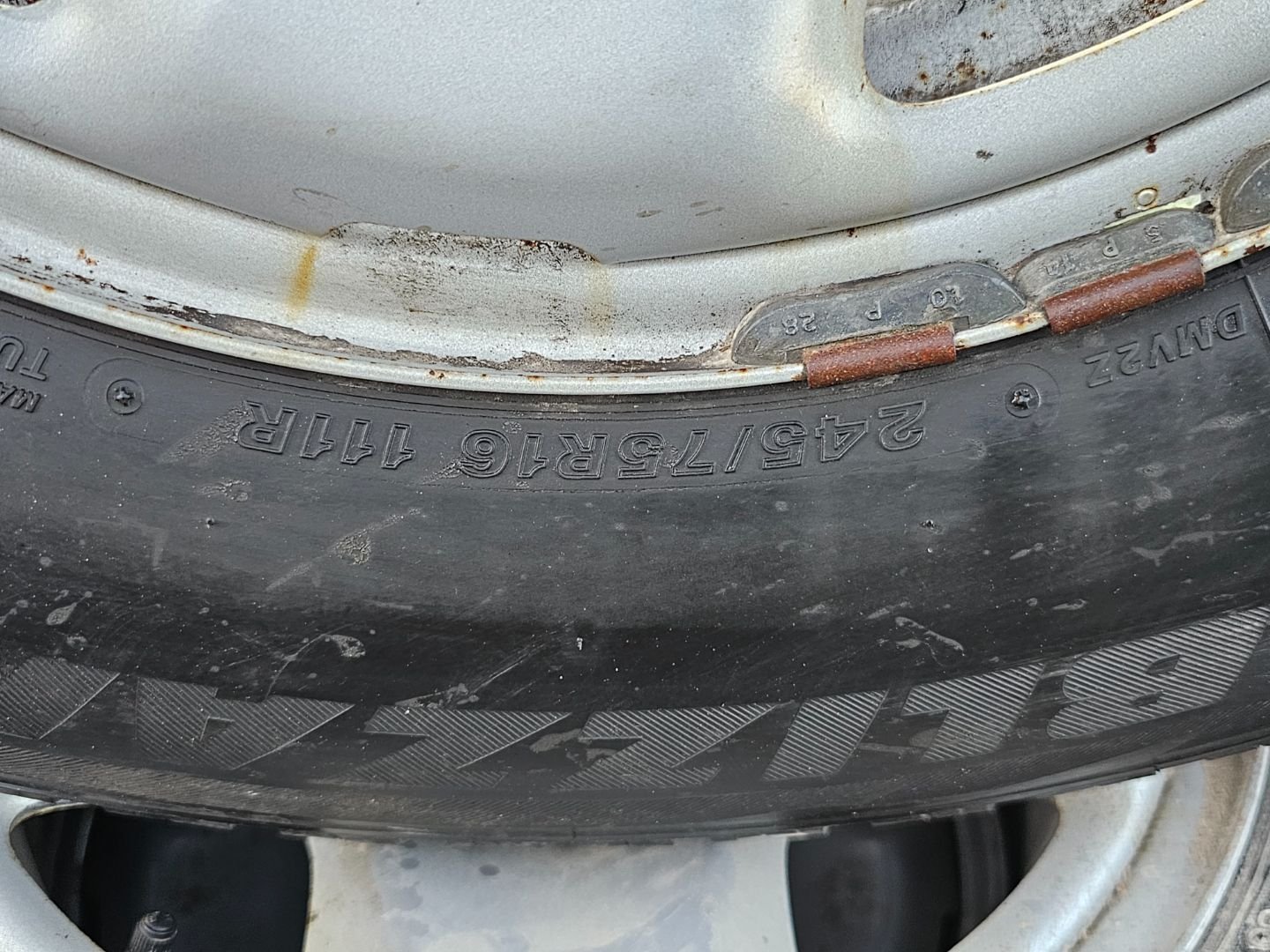 Tire image 1