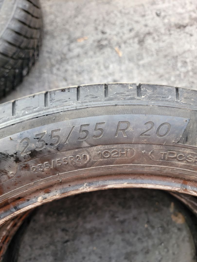 Tire image 3