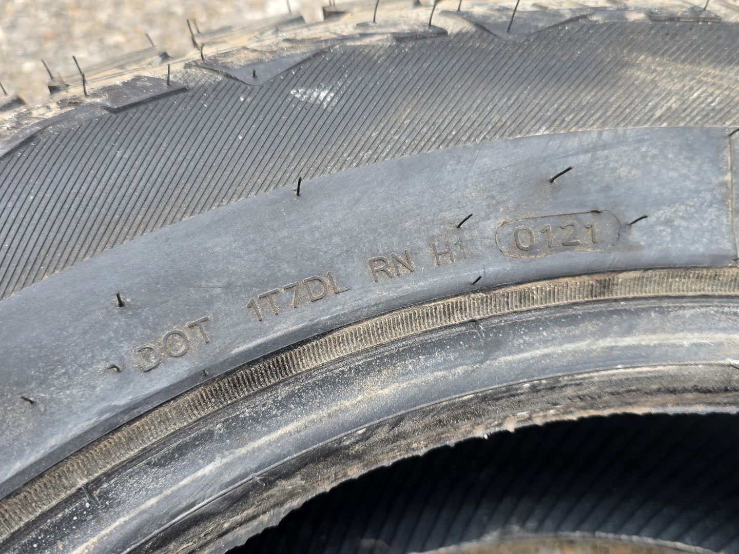Tire image 3