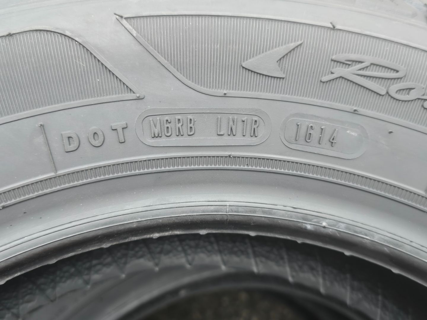 Tire image 4