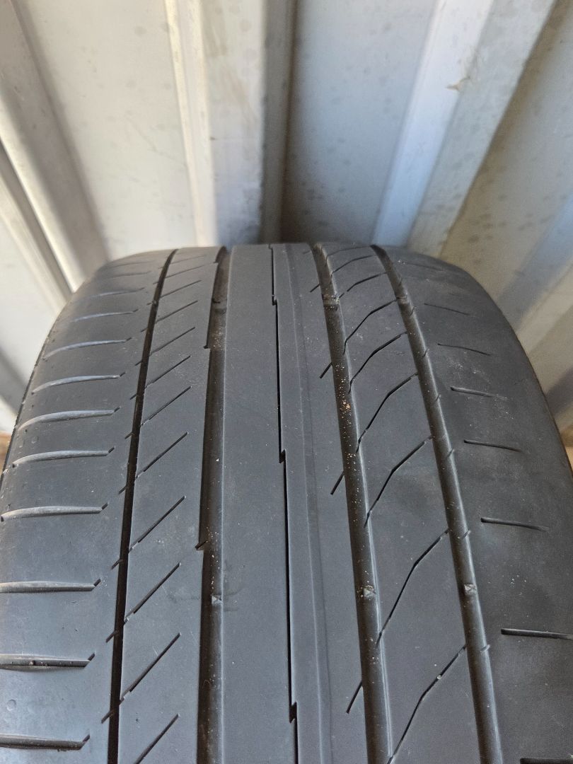 Tire image 1