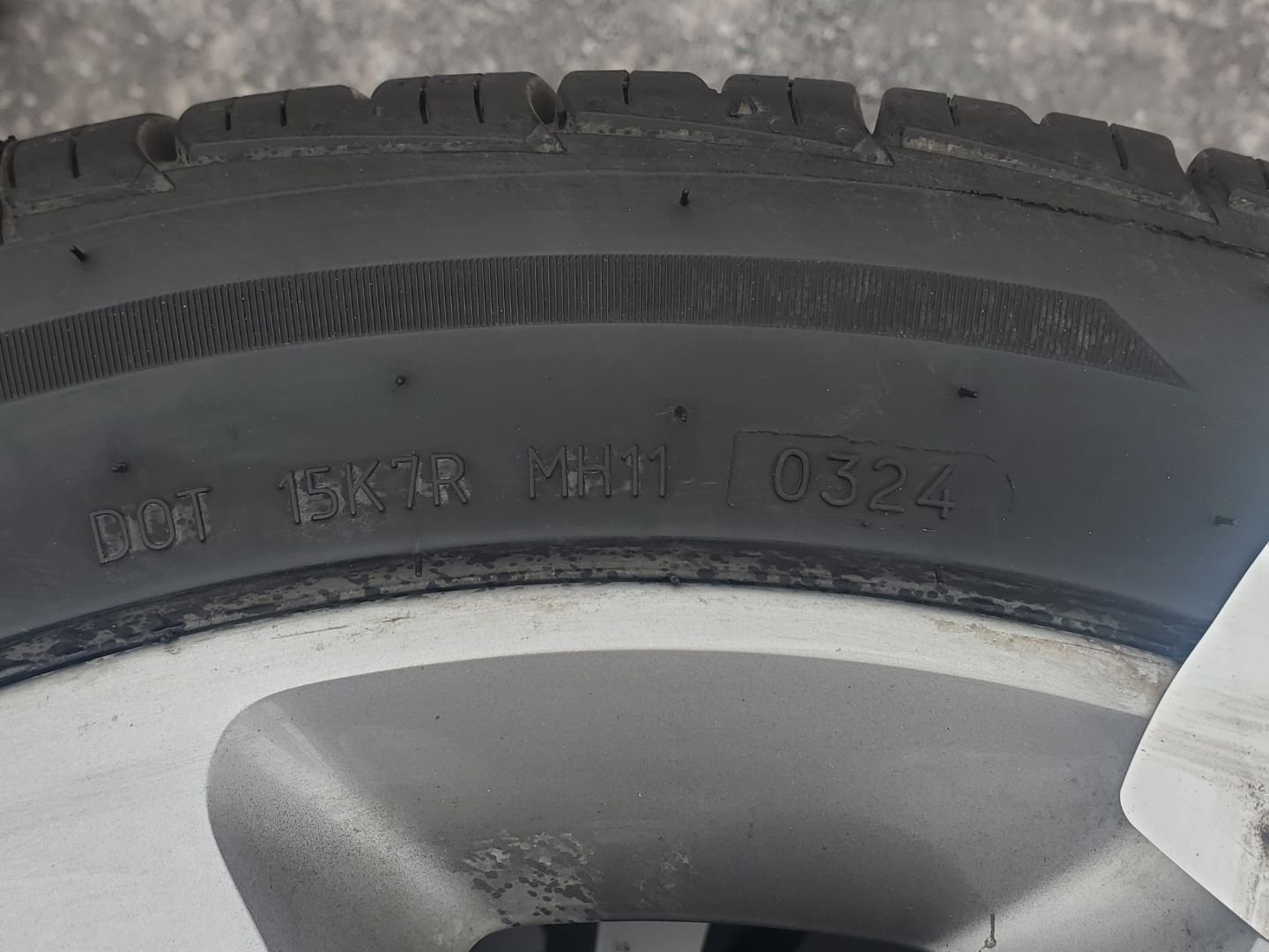 Tire image 3