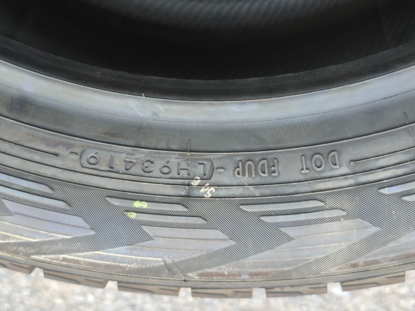 Tire image 3