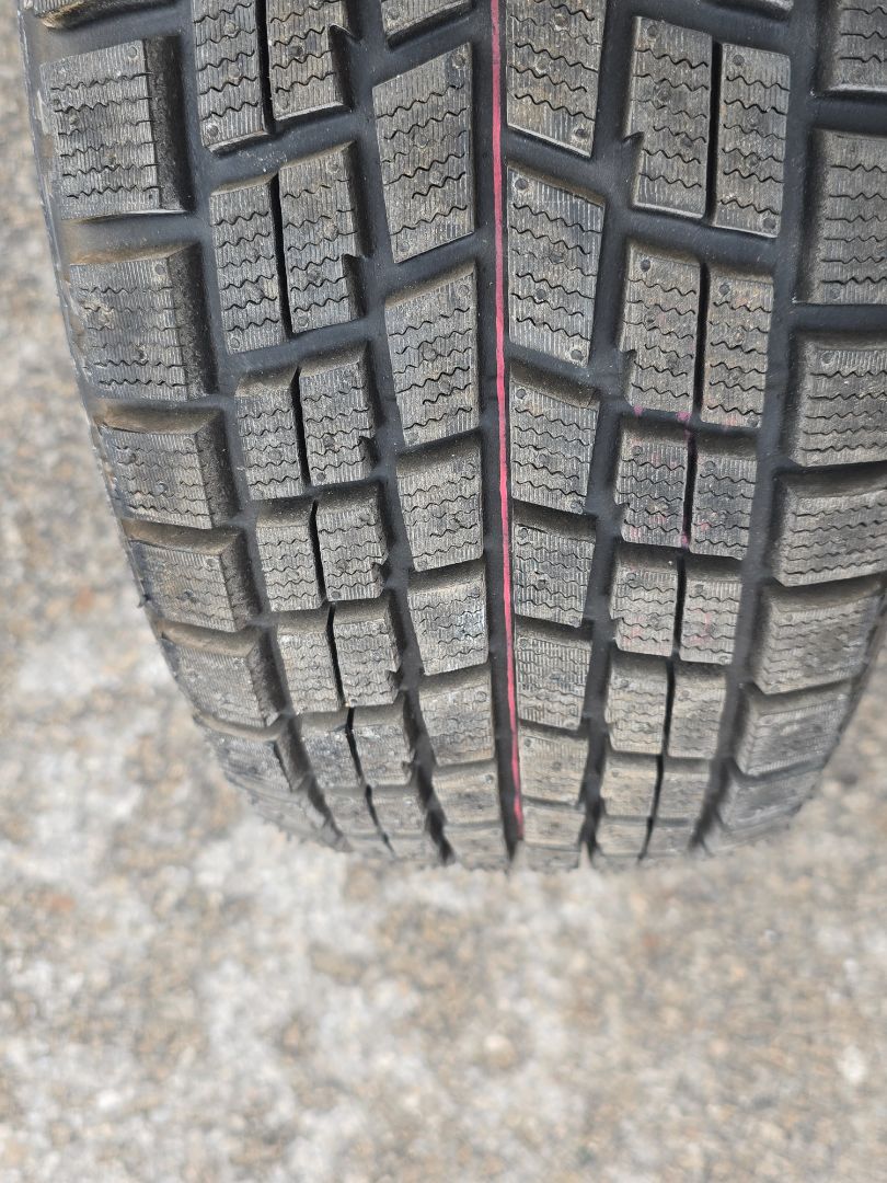 Tire image 3