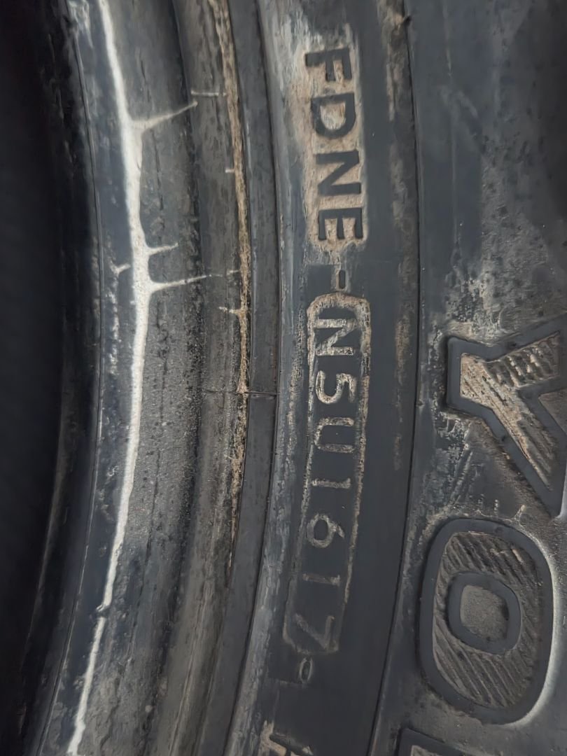 Tire image 3
