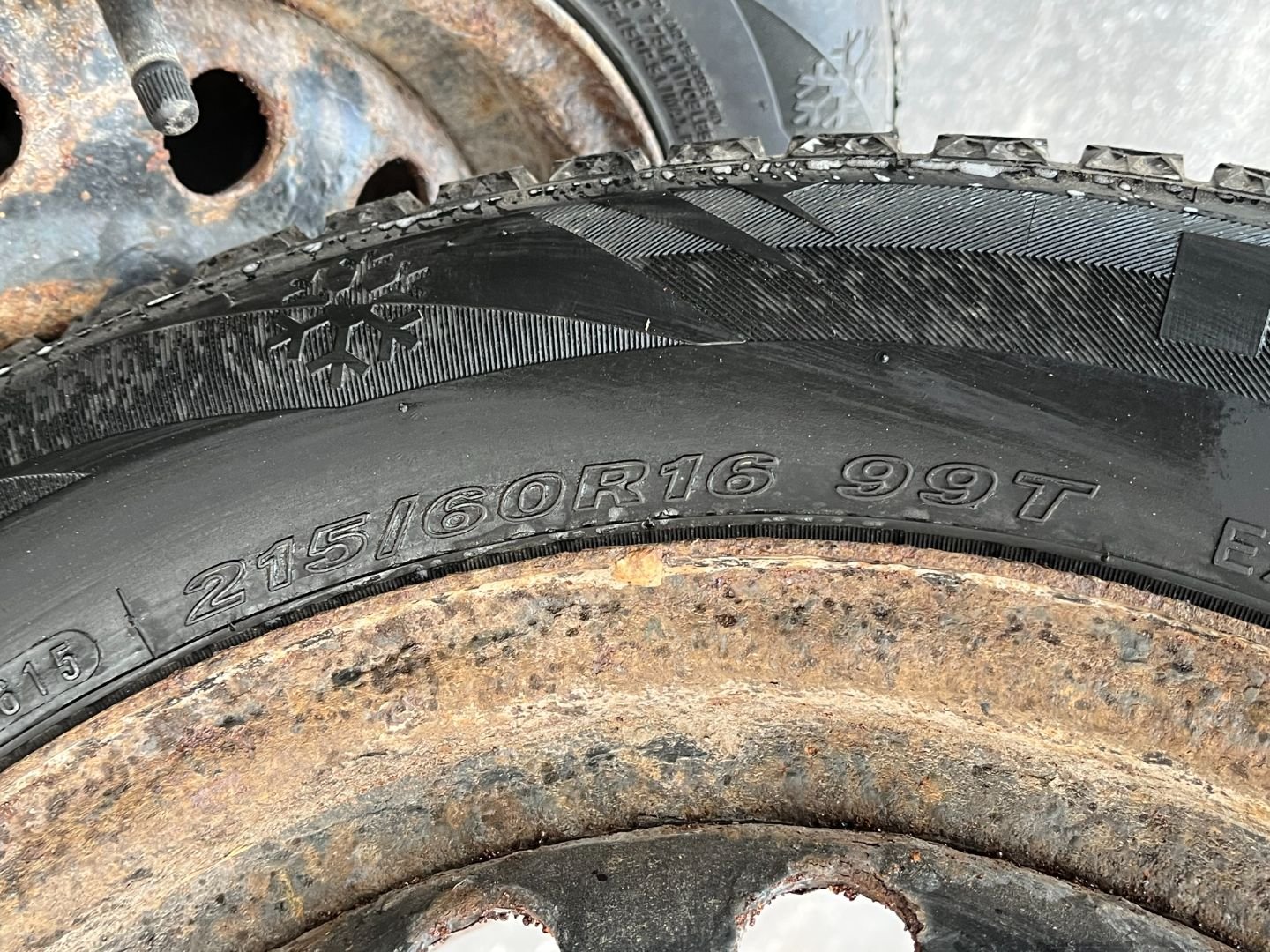 Tire image 1