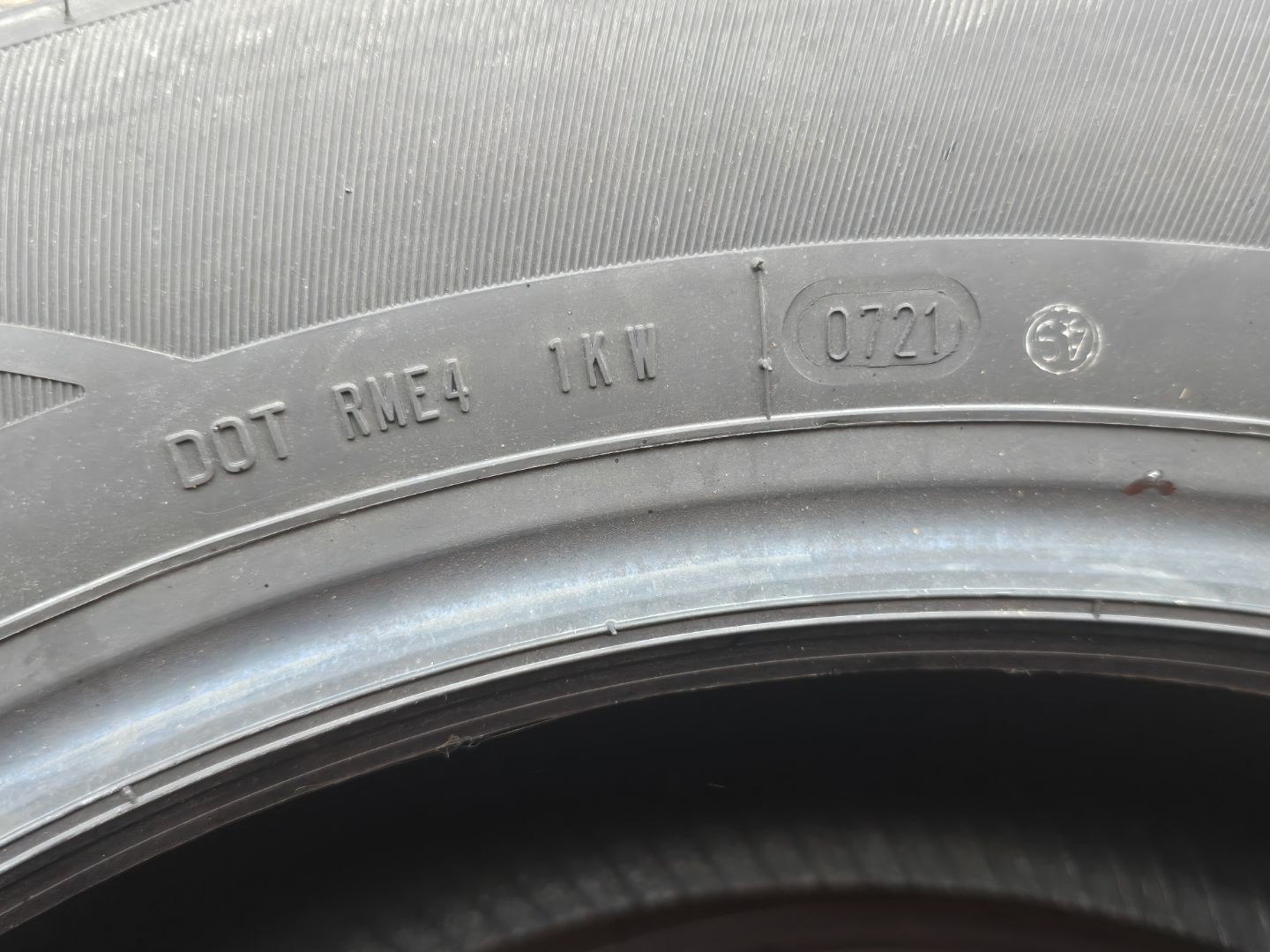 Tire image 3