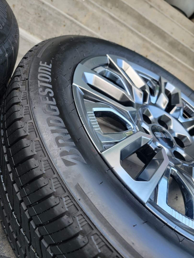 Tire image 1