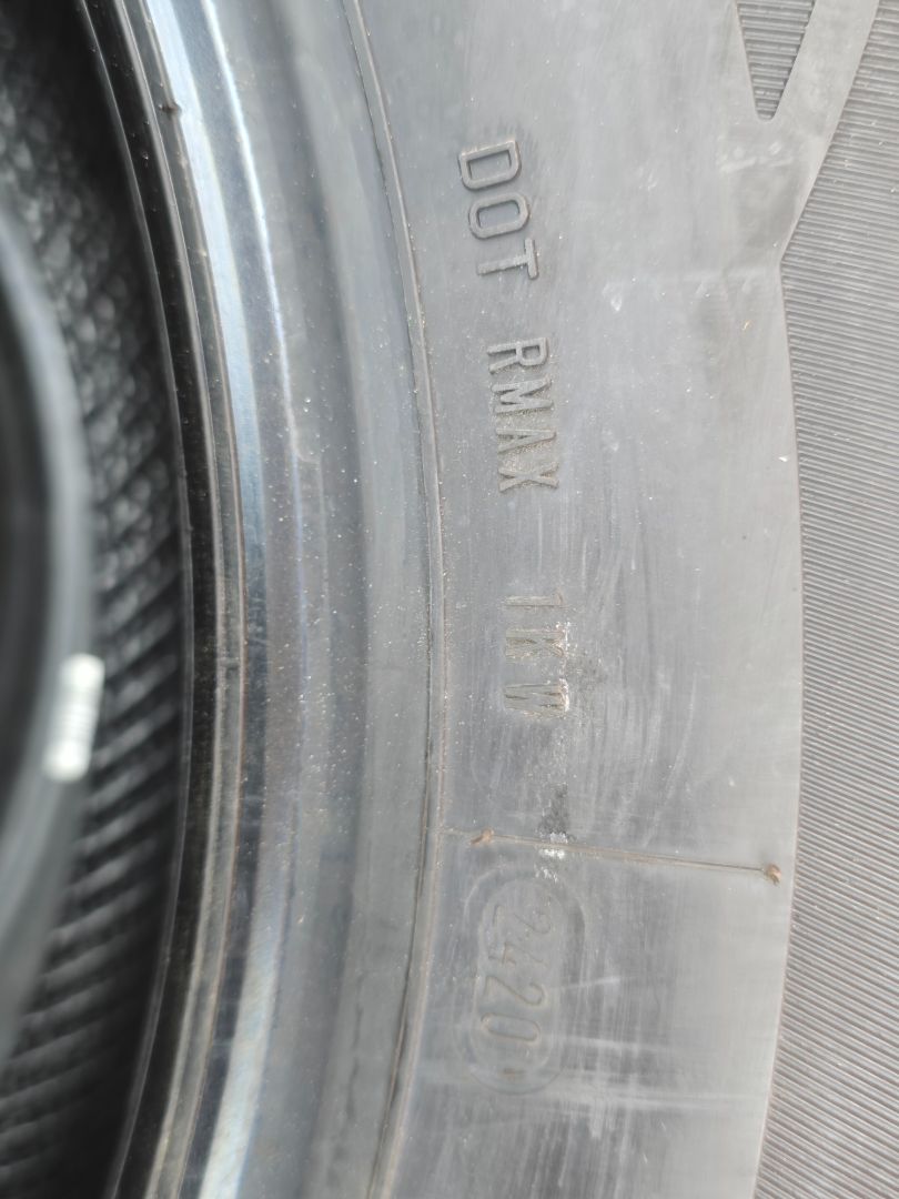 Tire image 4