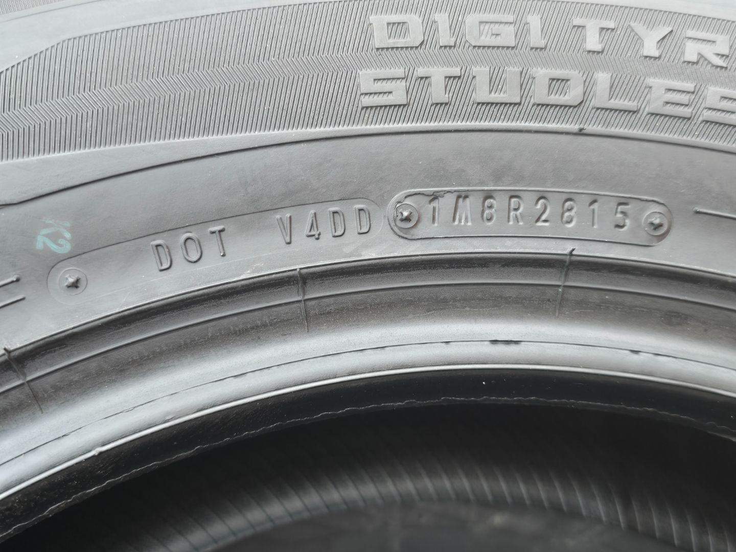 Tire image 4